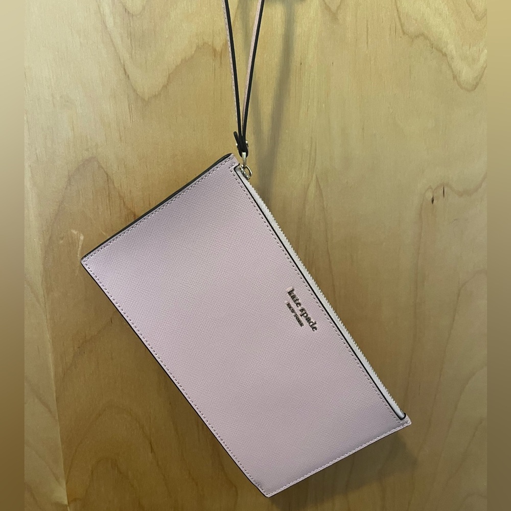 Kate spade ♠️ pink wristlet.